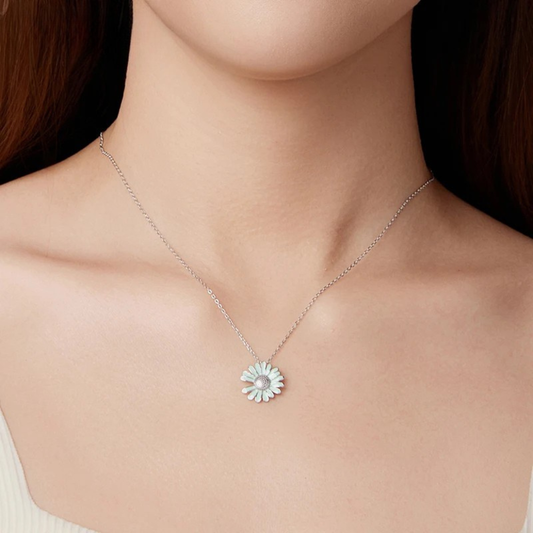 925 Sterling Silver Daisy Pendant Necklace – Green Flower Charm