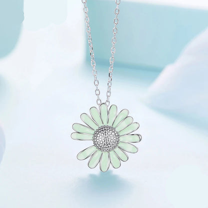 925 Sterling Silver Daisy Pendant Necklace – Green Flower Charm